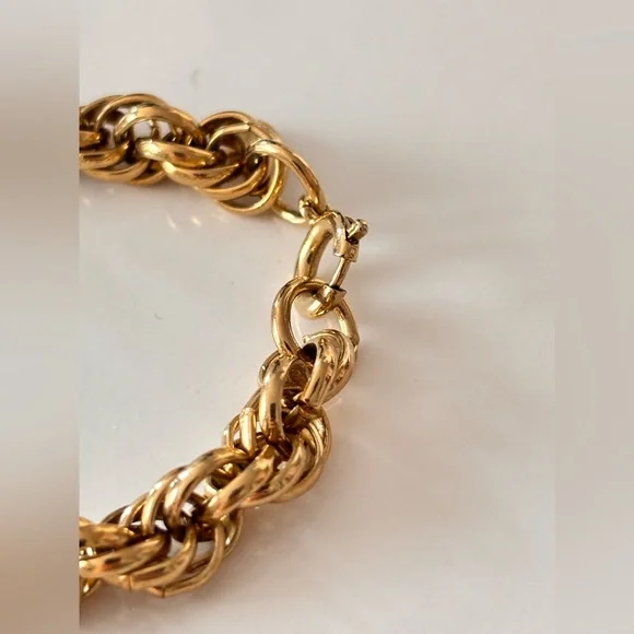 Vintage Avon Gold Tone Bracelet - Picture 4 of 6